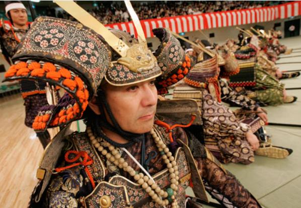 竹子做的锋利无比的武士刀,竹子制作武士刀