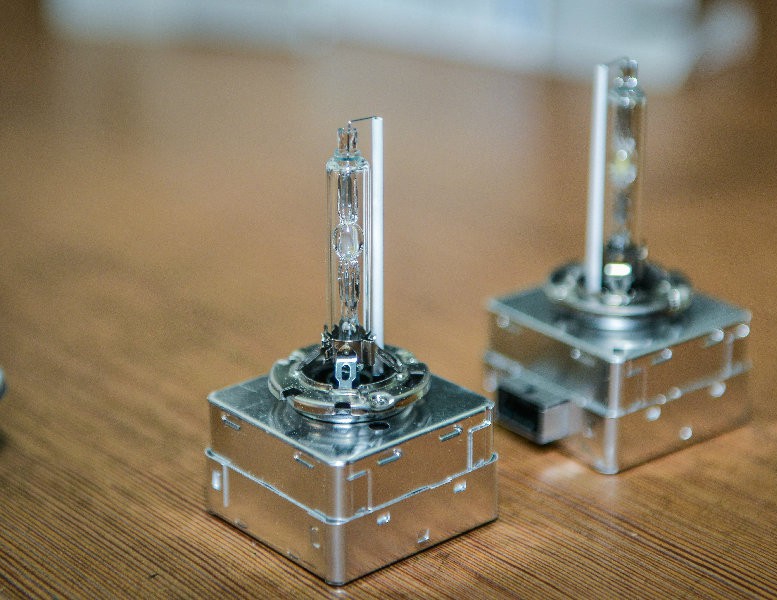 汽车改大灯到底是改什么灯比较好,车灯改什么样的比较好