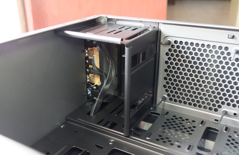 小机箱能装大主板,迷你小机箱装机推荐