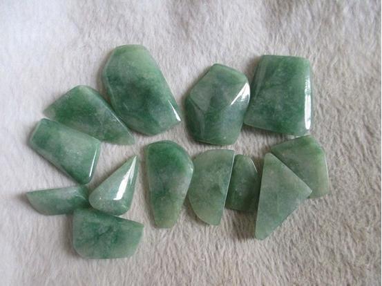 不知翡翠“一手走”？那你便是外行人