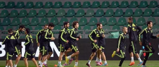 今天是全中国高考日英语,今天是高考日