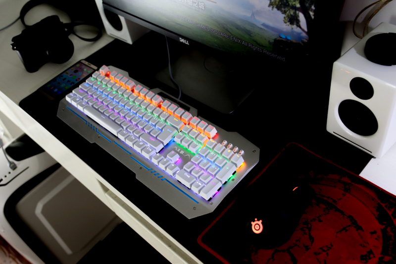 流动于指尖的神器-狼蛛收割者机械键盘入手体验（黑轴混光版）