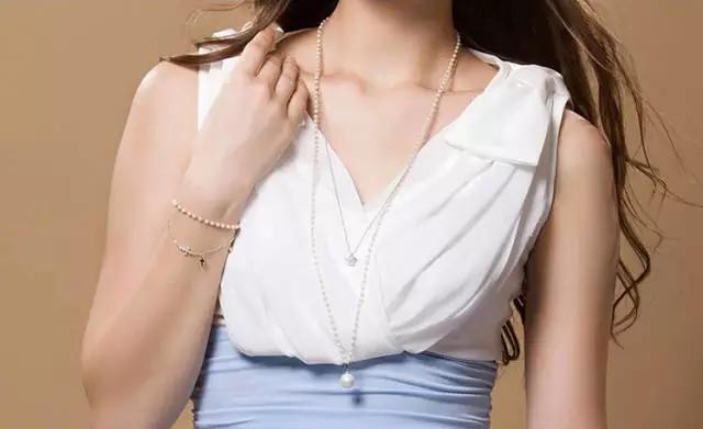 仙美缘水晶项链搭配技巧
