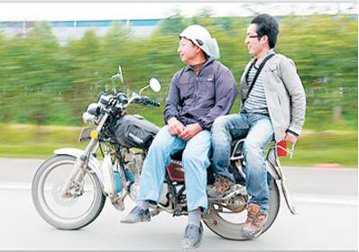 不握把手骑车视频,不握把手骑摩托