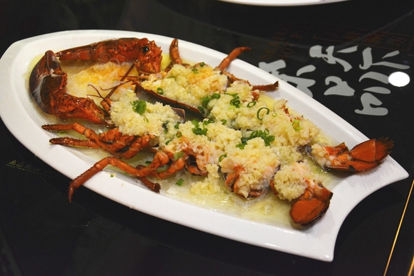 端午节带父母到西安秦品天下吃海鲜吧