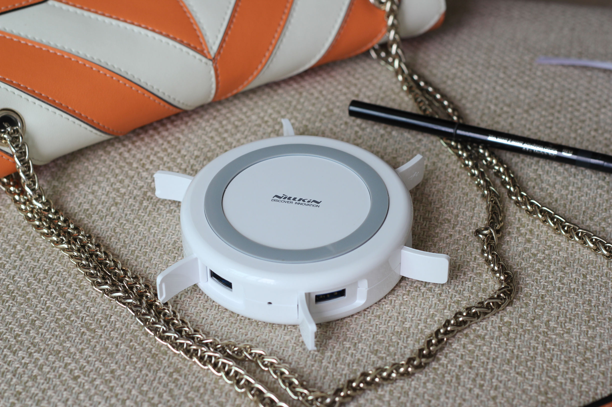 女生粉饼盒,女生的化妆盒和化妆品