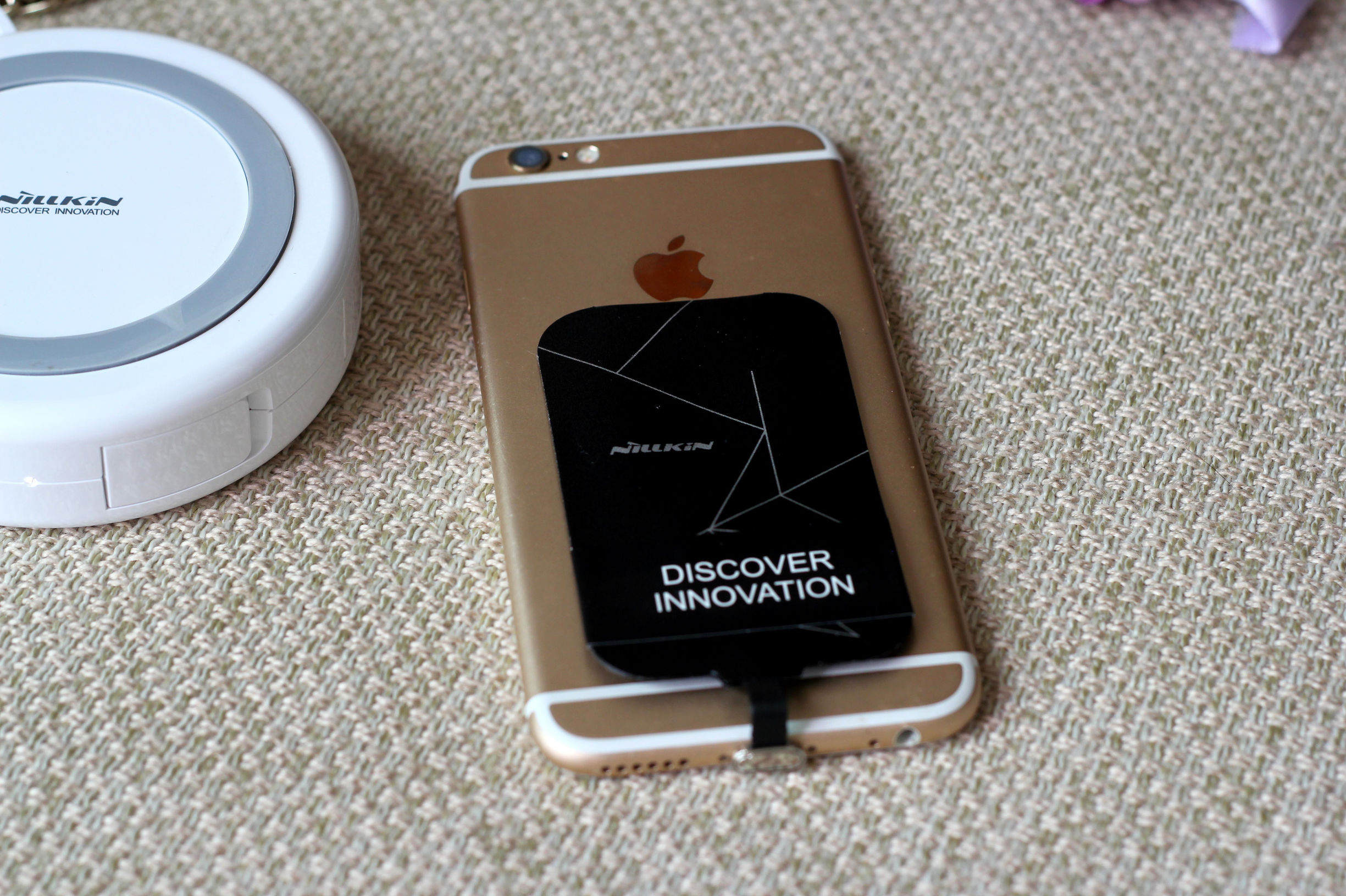 女生粉饼盒,女生的化妆盒和化妆品