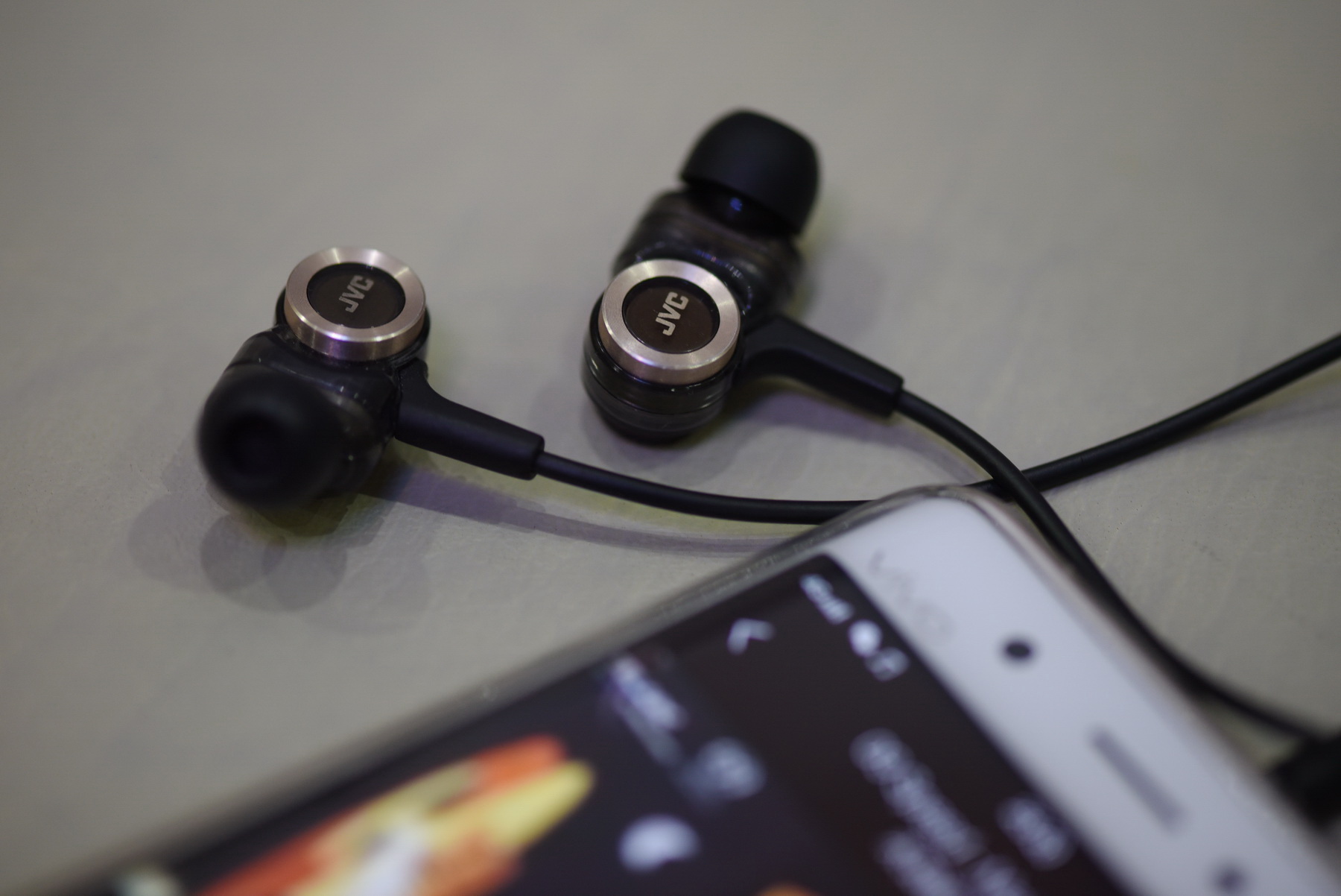 vivoxplay5怎么样值得入手吗,vivoxplay5旗舰和普通版