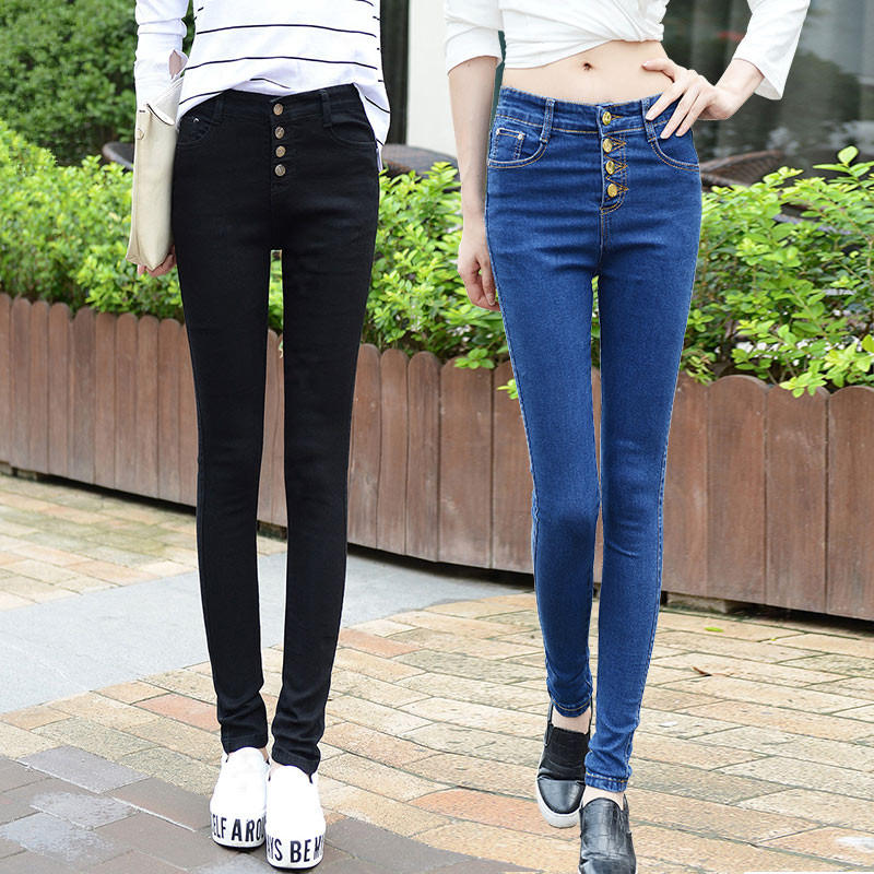 牛仔裤最新款百搭,牛仔裤永不过时的经典