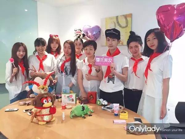 儿童节萌萌来袭OL的美容编辑集体化身“红领巾”(内含宝宝福利)