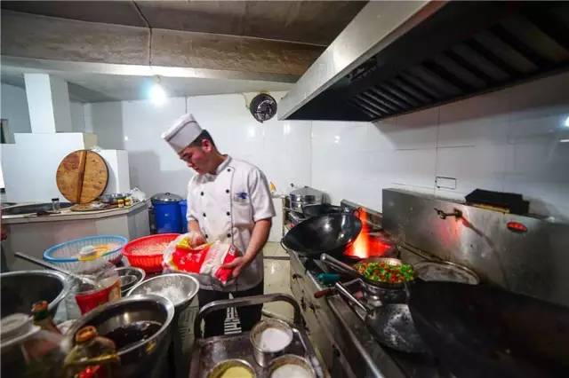 横溪西祠村宴，吃出最地道的横溪味，什么是横溪味？点开就知道了！