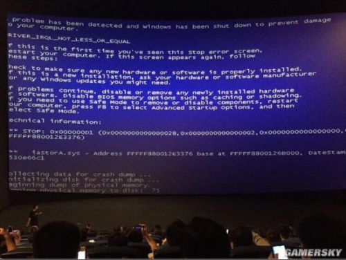 魔兽首映现场欢呼视频,魔兽首映遇蓝屏尴尬