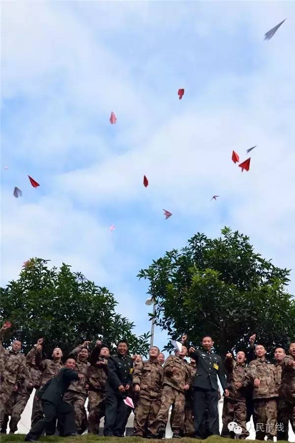 关注“五招鲜”专治兵哥哥的“鸭梨山大”症