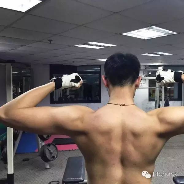 越长越丑的男生怎么变帅,又黑又丑的男生怎么逆袭