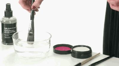 化妆这么久竟然还分不清化妆工具,化妆多年底妆还是搞不明白