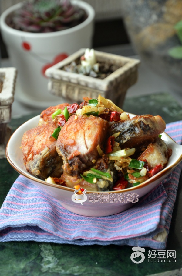 炸鱼怎么挂糊能外酥里嫩,炸鱼盒外酥里嫩