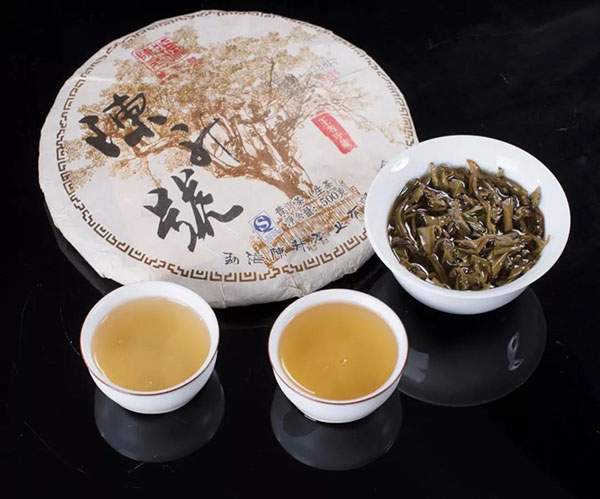 05班章古树青饼生茶357克,中茶班章古树青饼2005