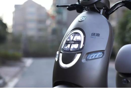 新日电动车和绿源电动车哪个较好,绿源3000左右电动车哪款最好