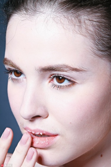 袁泉刘诗诗黄衫女,刘诗诗袁泉颜值在线