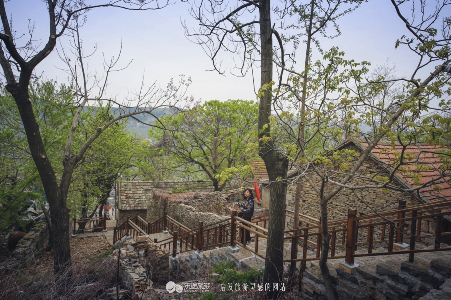 閭d釜杩滄柟鐨勪綘,閭d釜杩滄柟鏄皝鍞辩殑