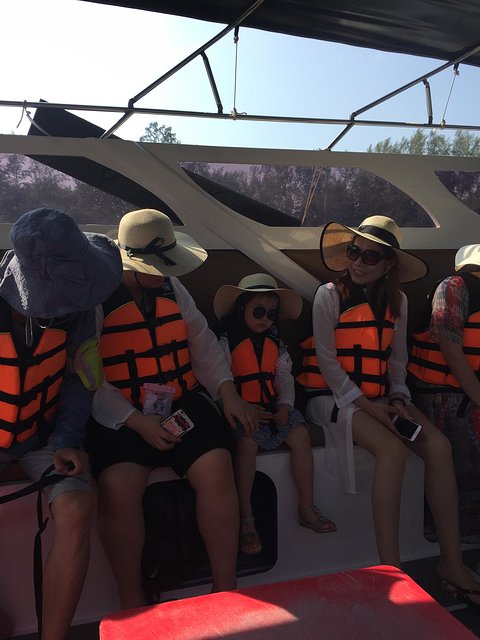 甯︾潃鐗涢瓟鐜嬬湅鏄熸槦,甯︾潃鐗涢瓟鐜嬪嚭鏉ョ湅涓婂笣