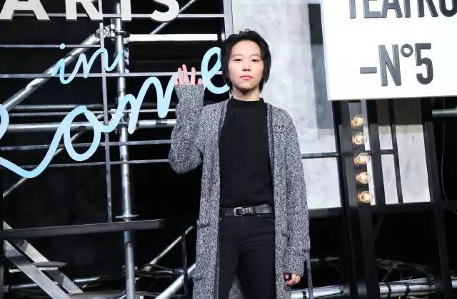 “新轻奢”时代来临:大牌们正尴尬呢,ESSE CHIC来了!