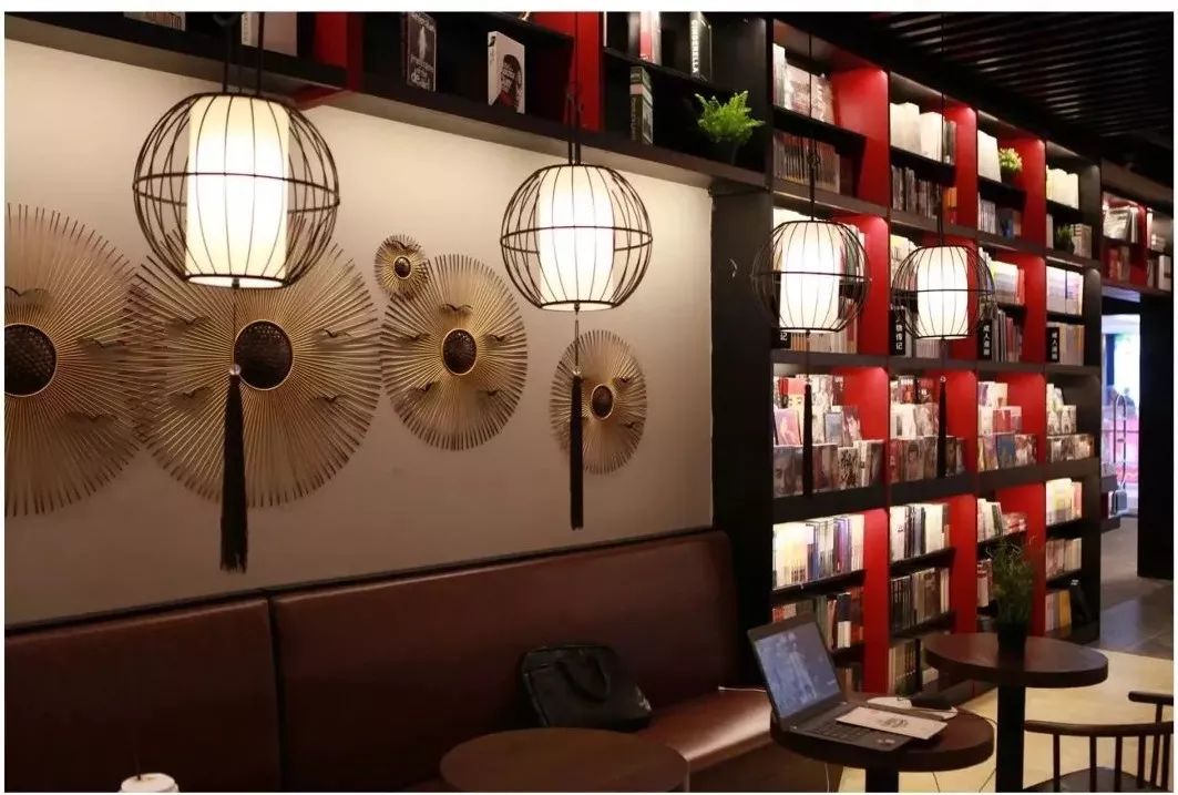 百花、先锋、花鸟市场的露天书摊……徐州的书店这些年经历了什么？