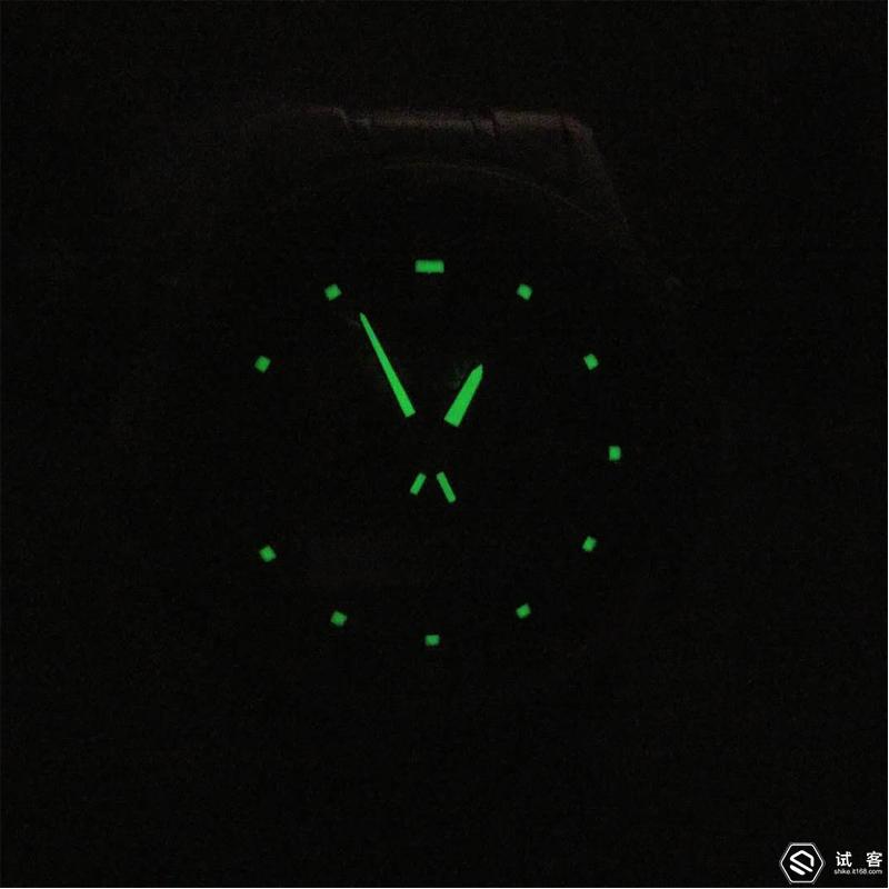 卡西欧lcw-m300d手表怎么样,有太阳能的卡西欧