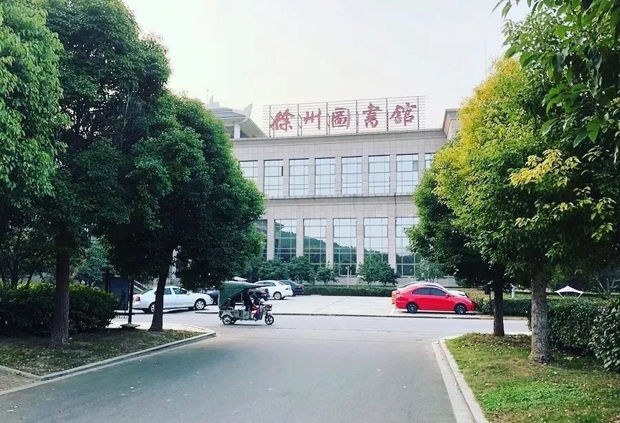 百花、先锋、花鸟市场的露天书摊……徐州的书店这些年经历了什么？