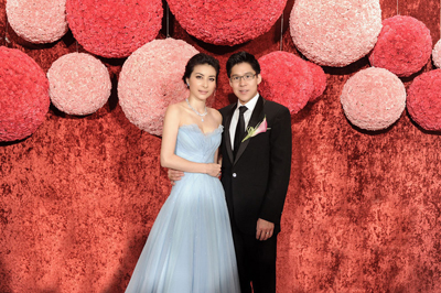 郭晶晶蓝色婚纱图片,郭晶晶黄金衣