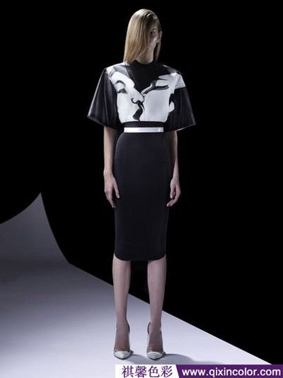 印花新潮服装搭配人面印花别样红