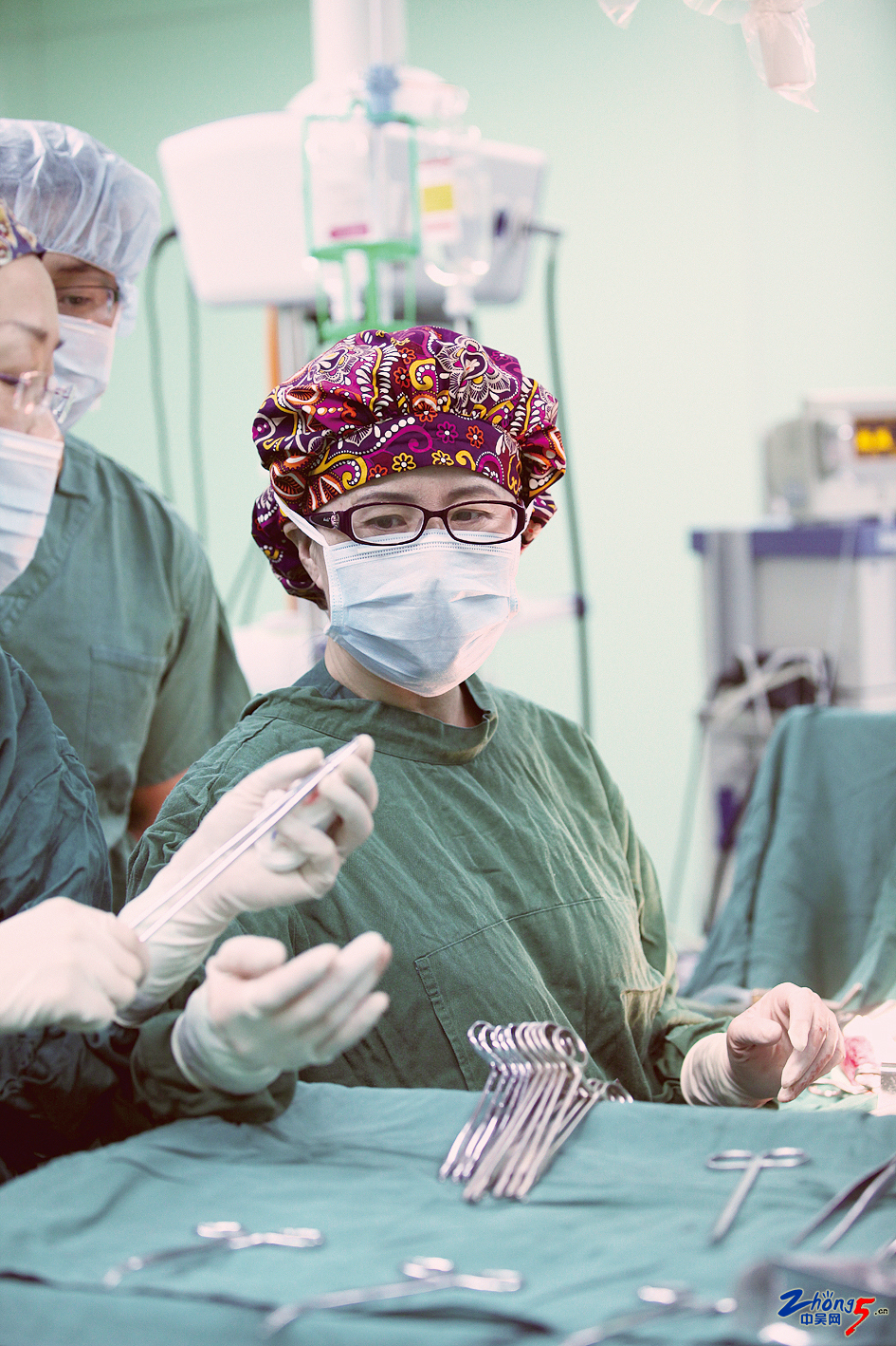 柳咏：“永远在应考”的女外科主任