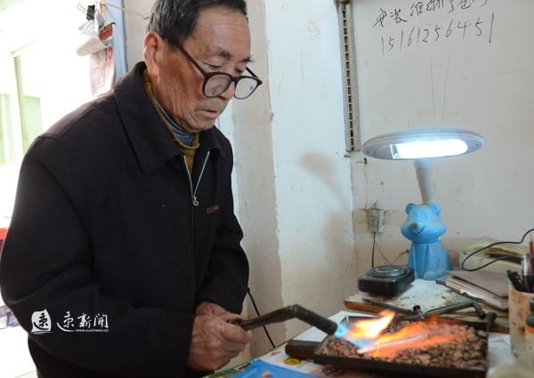 “寻访宿迁的凡人巧匠”系列报道之一：三代人80年守候的乡村“老字号”