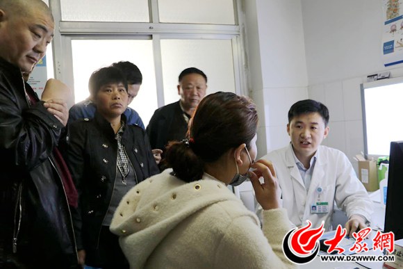 菏泽市立医院举行义诊关爱痛风与高尿酸血症患者