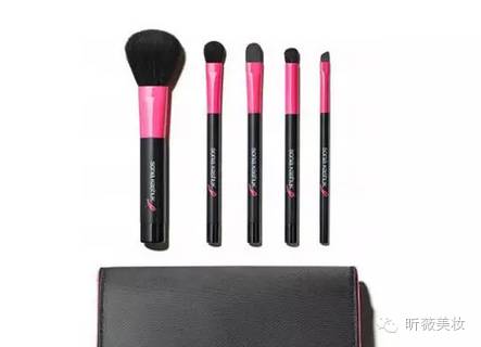 化妆这么久竟然还分不清化妆工具,化妆多年底妆还是搞不明白