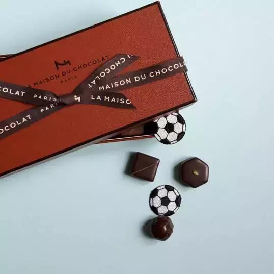 在香港不只是买买买，最重要的如何尝遍美食的全攻略