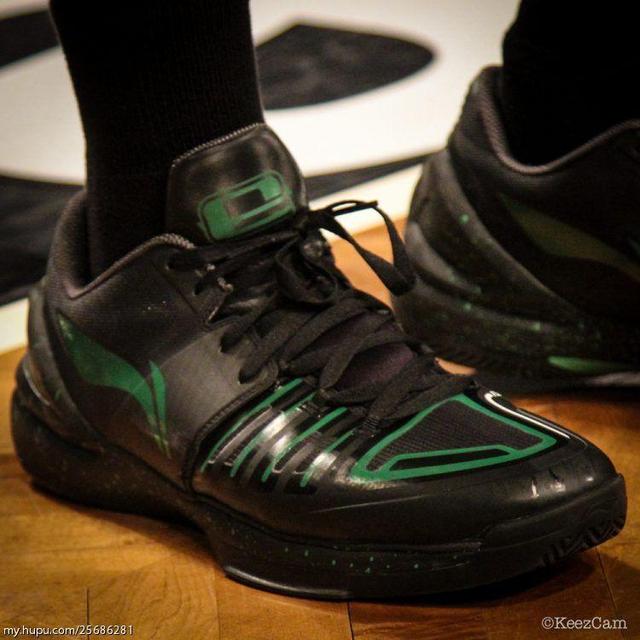 埃文特纳穿过的鞋,埃文特纳上脚球鞋