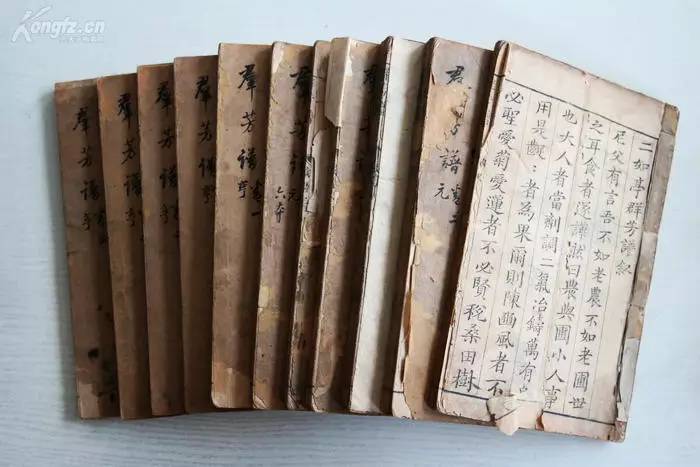 碧杜红蘅男紫女青丨明版《二如亭群芳譜》两函二十四册全