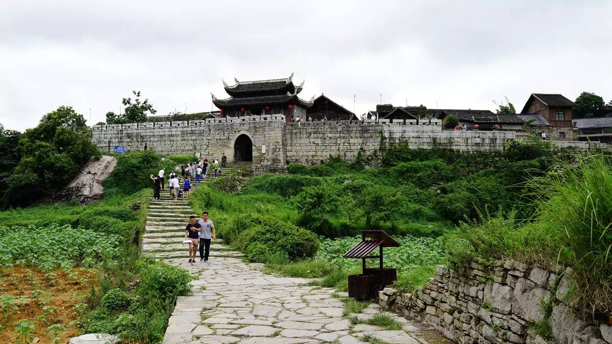 张家界到重庆自驾游攻略及费用,西安到张家界到重庆旅游攻略