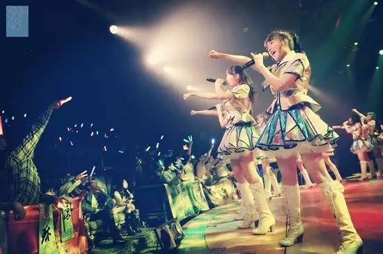 速成偶像能走多远:SNH48和原版开撕,牵出疯狂的女团投资