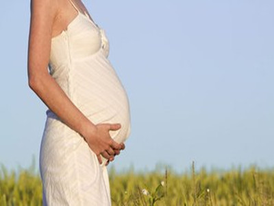 孕妈妈马上要进手术室了心情紧张,孕妈咪外出注意什么