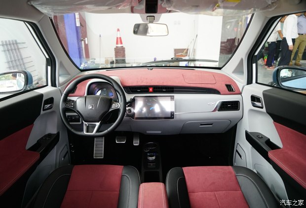 众泰e200电动评测,难得一见的精品汽车