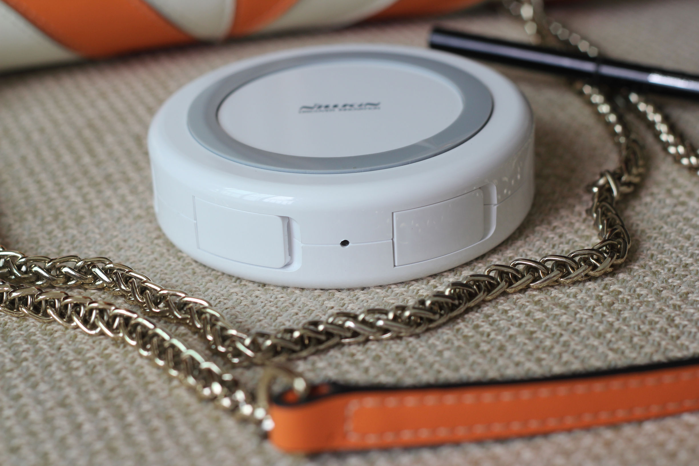 女生粉饼盒,女生的化妆盒和化妆品