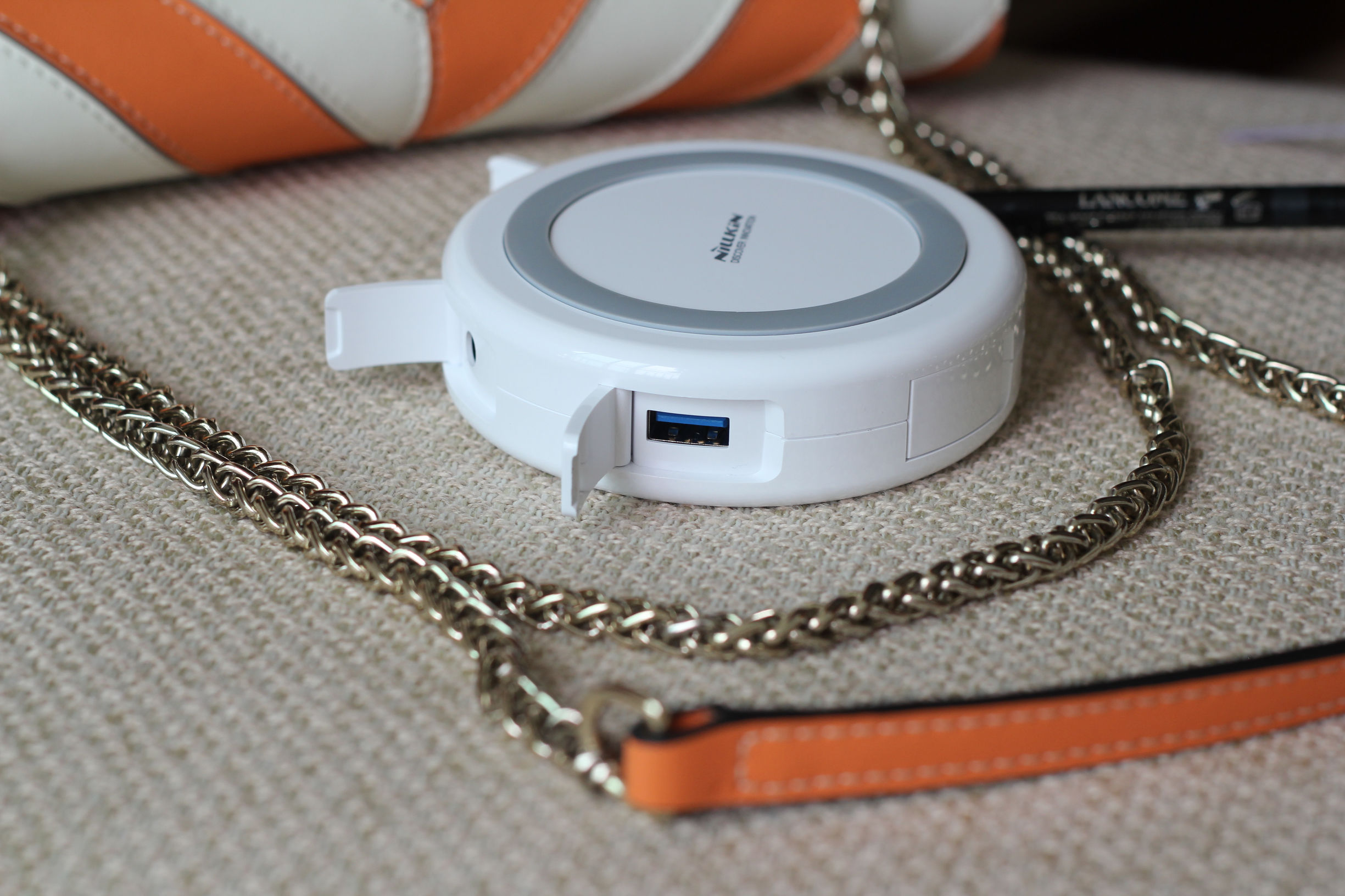 女生粉饼盒,女生的化妆盒和化妆品