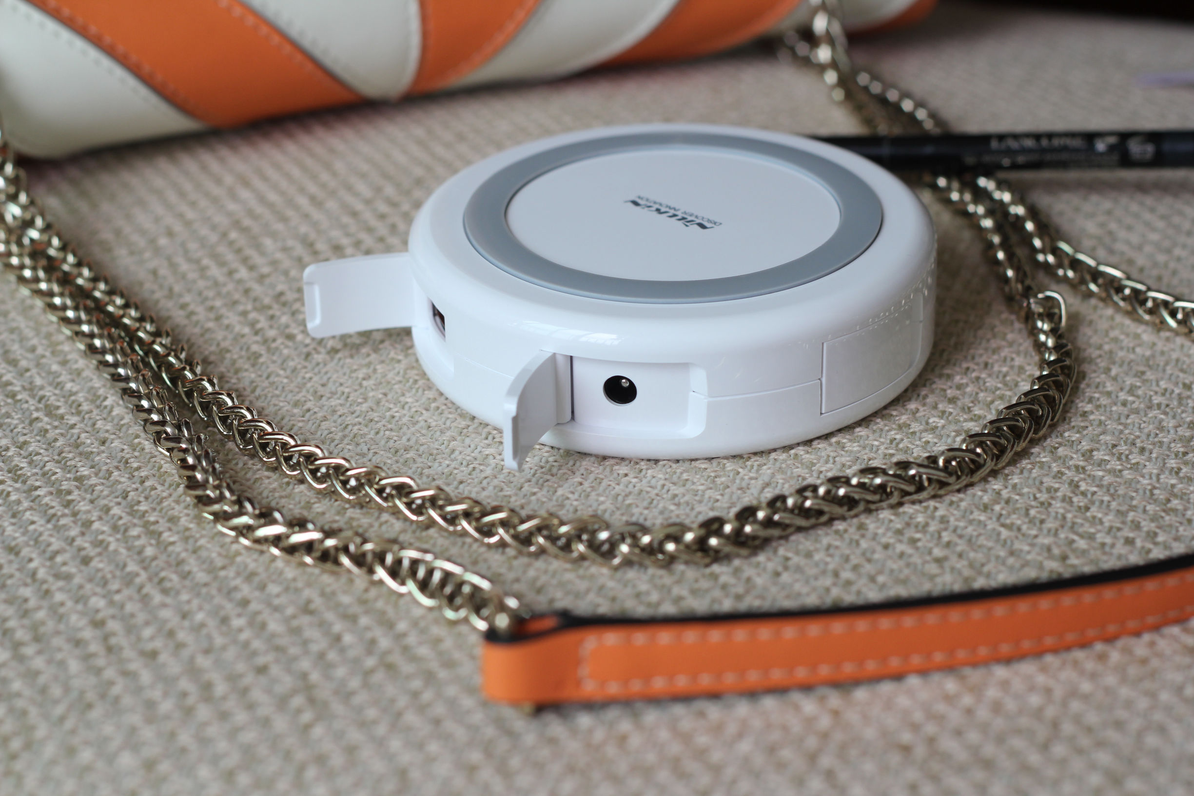 女生粉饼盒,女生的化妆盒和化妆品