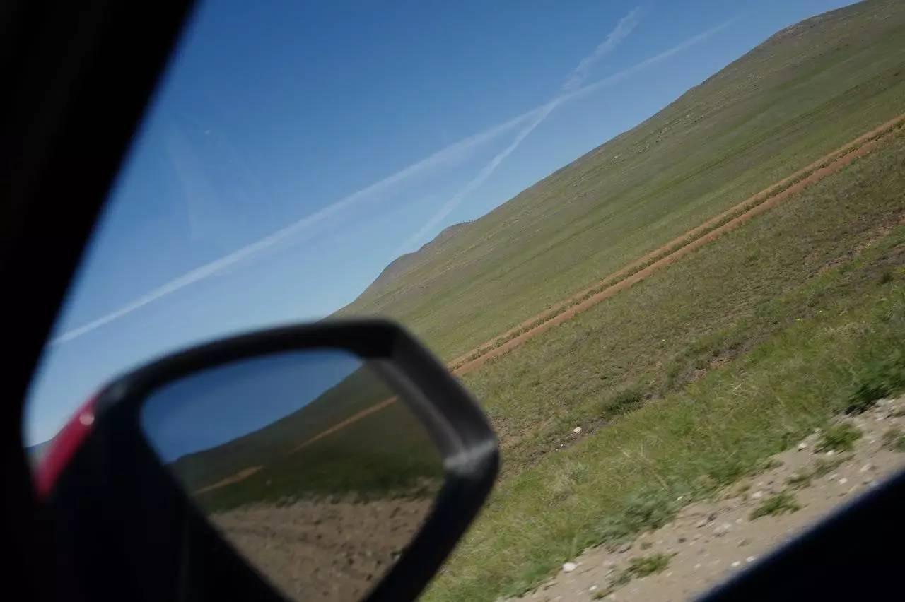 全新一代宝马x1试驾,海外版全新宝马x1新车试驾视频