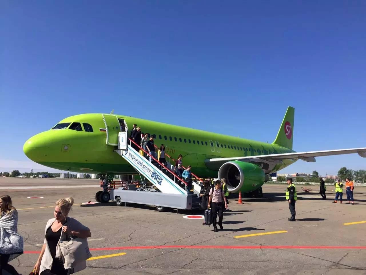 全新一代宝马x1试驾,海外版全新宝马x1新车试驾视频