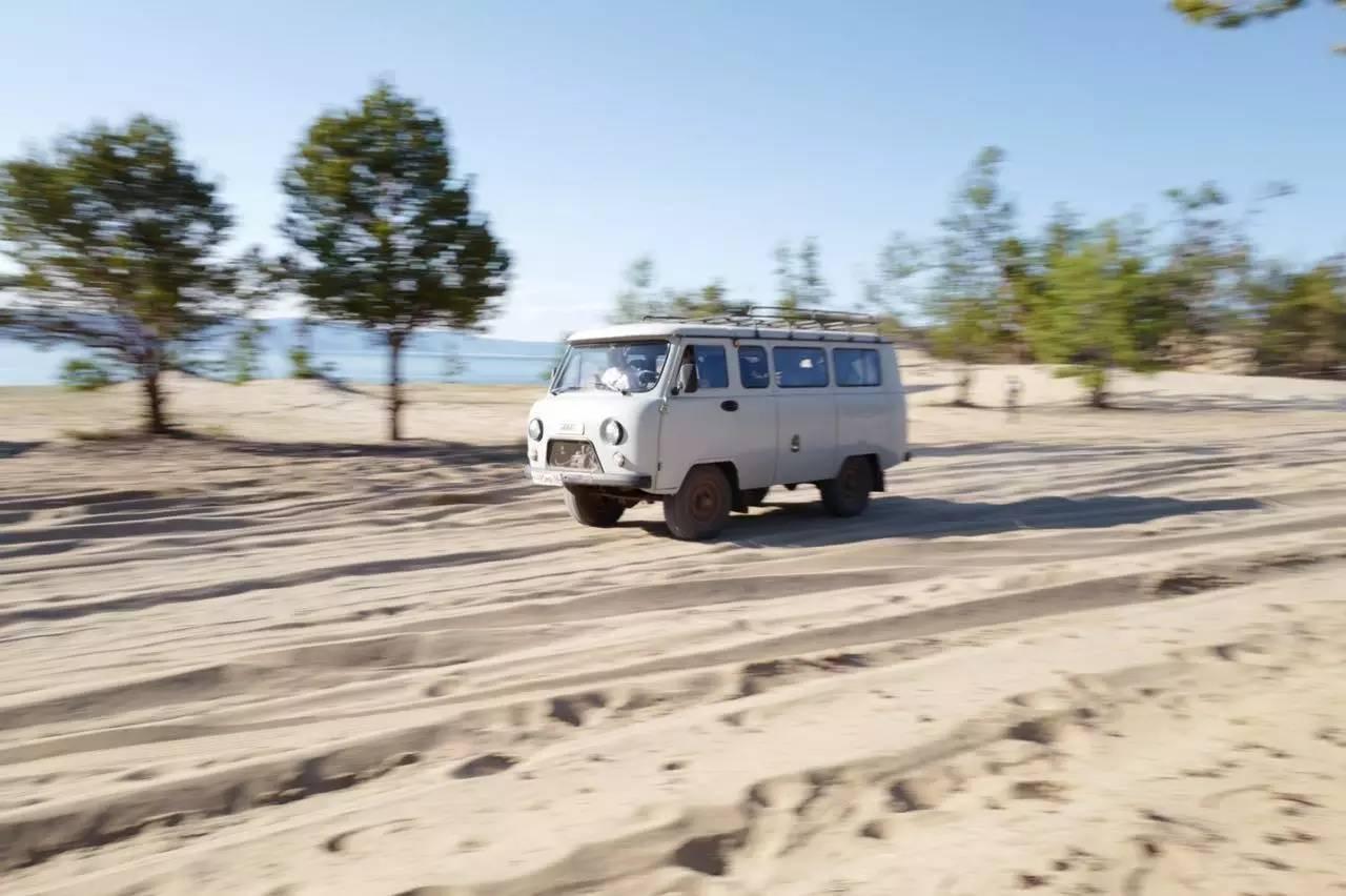 全新一代宝马x1试驾,海外版全新宝马x1新车试驾视频