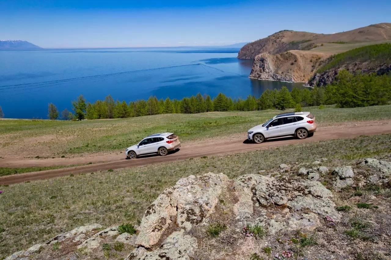 全新一代宝马x1试驾,海外版全新宝马x1新车试驾视频