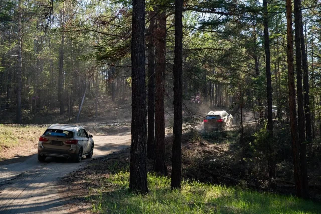 全新一代宝马x1试驾,海外版全新宝马x1新车试驾视频